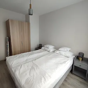 Przy Mogilskiej Z Miejscem Postojowym , Kraków Polska